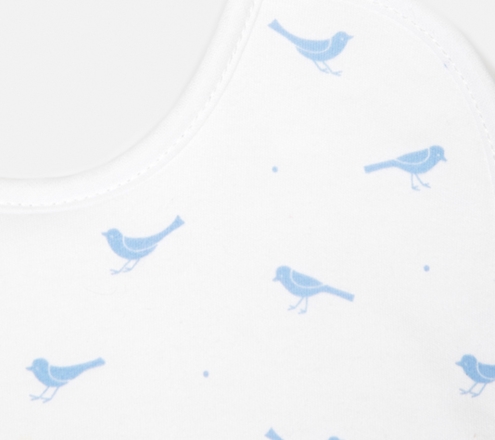 babero pájaros azules