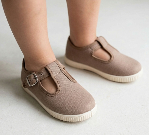 brown boy canvas shoes