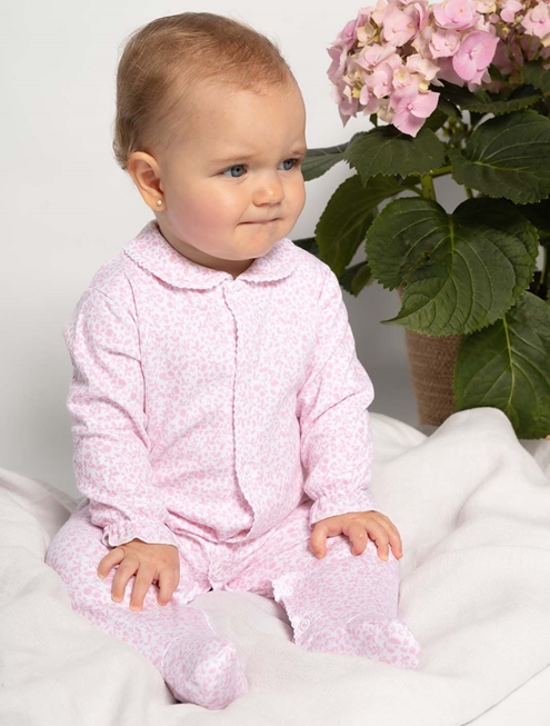 pijama estampado rosa y blanco
